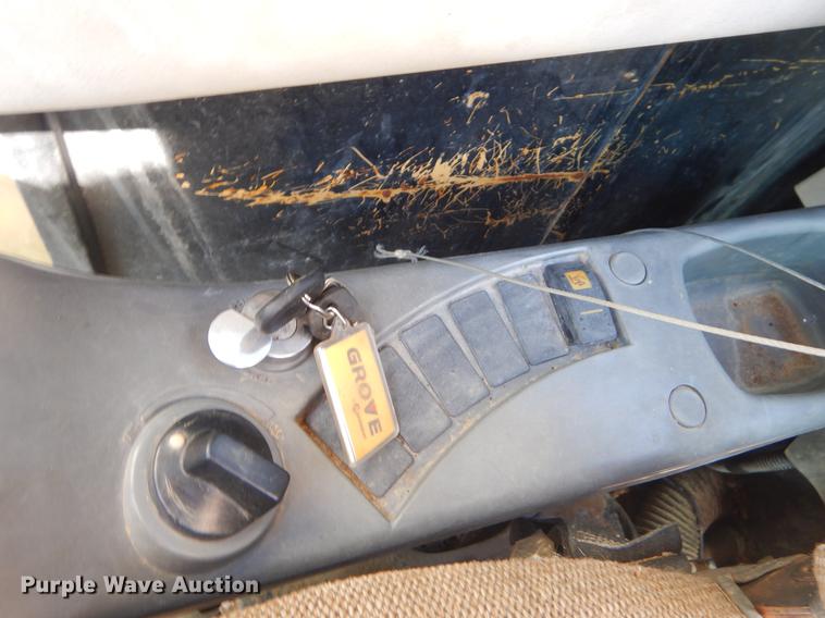 image for item EZ9969 2003 JCB JS330 excavator