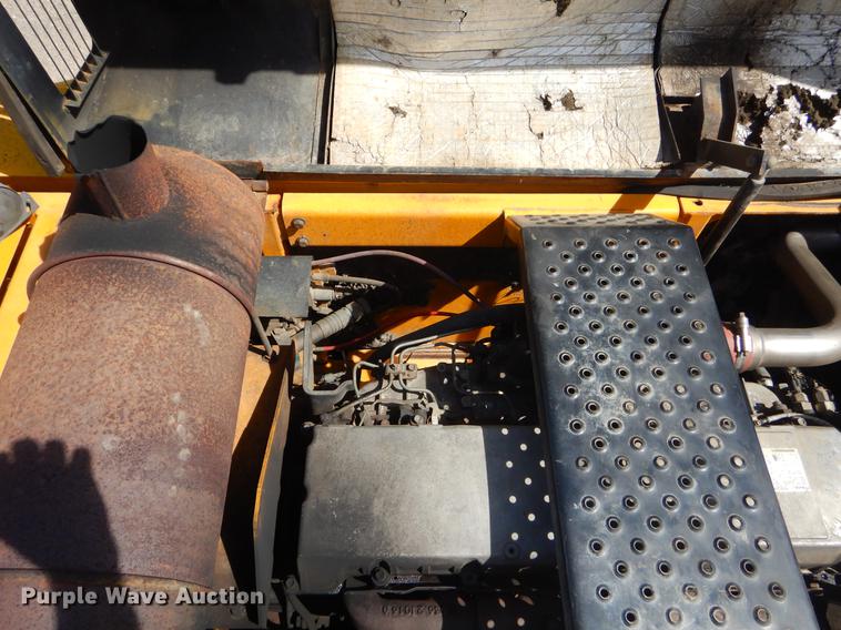 image for item EZ9969 2003 JCB JS330 excavator