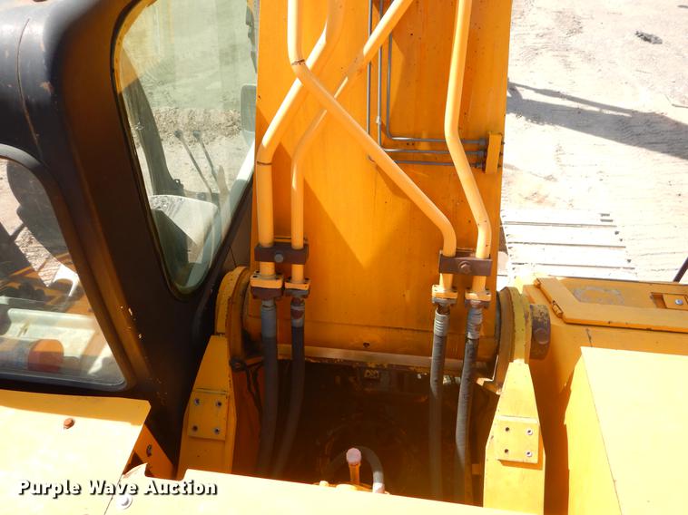 image for item EZ9969 2003 JCB JS330 excavator