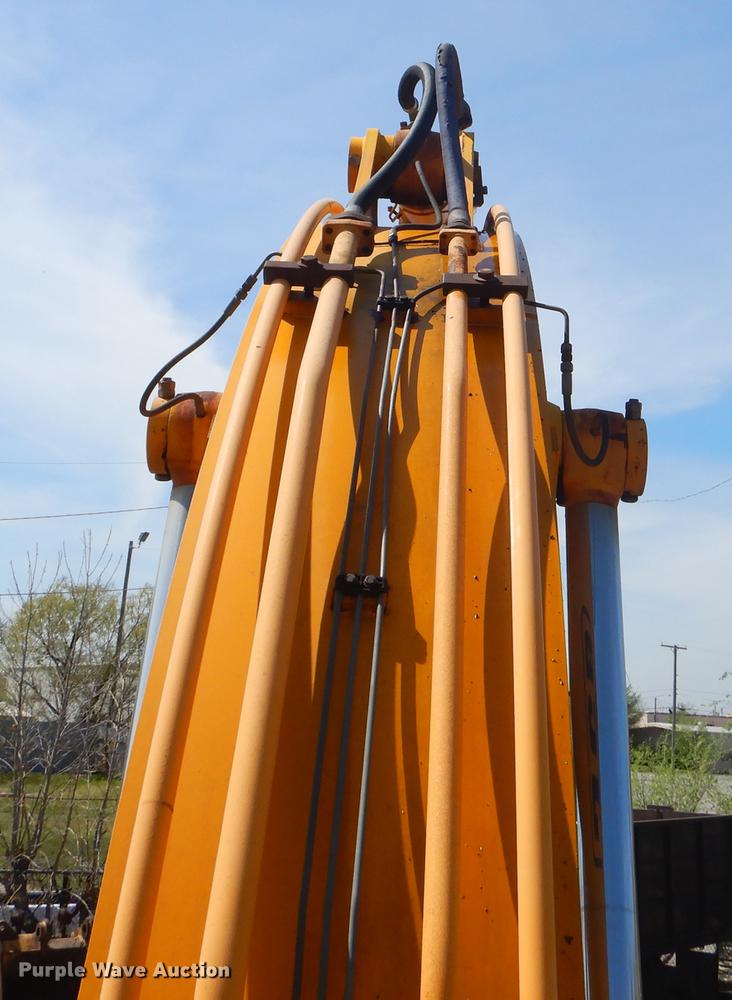 image for item EZ9969 2003 JCB JS330 excavator