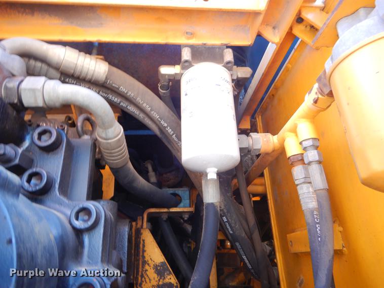 image for item EZ9969 2003 JCB JS330 excavator