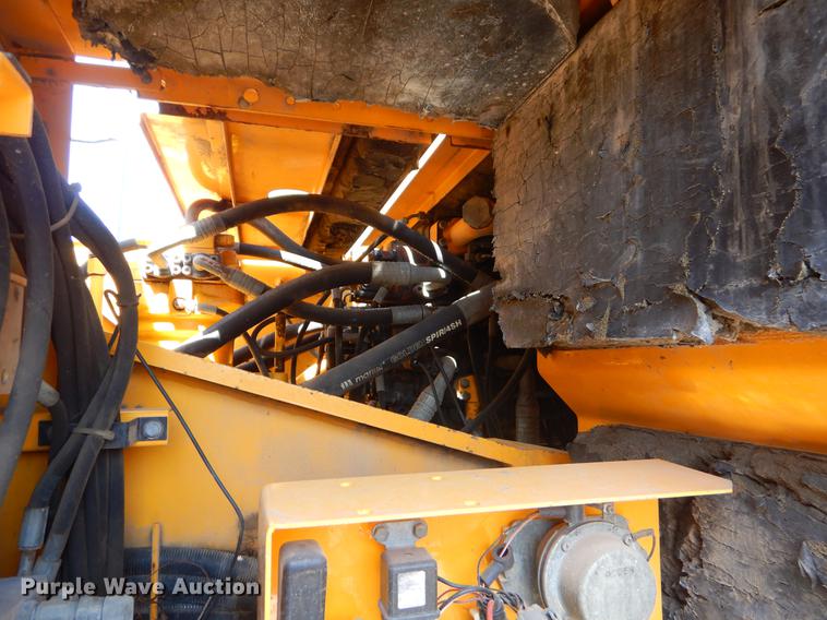 image for item EZ9969 2003 JCB JS330 excavator