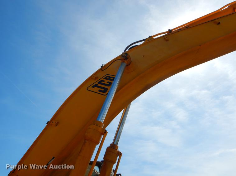 image for item EZ9969 2003 JCB JS330 excavator