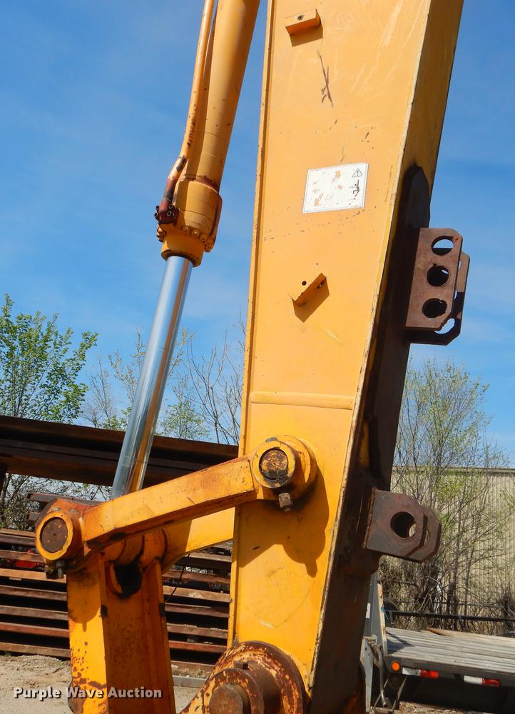 image for item EZ9969 2003 JCB JS330 excavator