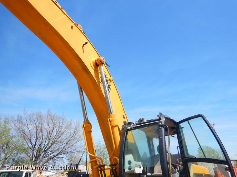 image for item EZ9969 2003 JCB JS330 excavator