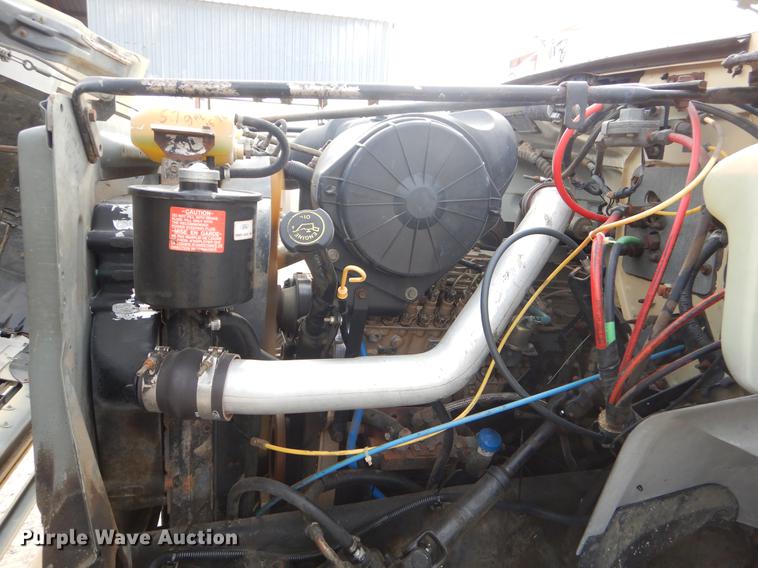 image for item EZ9972 1994 Ford F800 tank truck