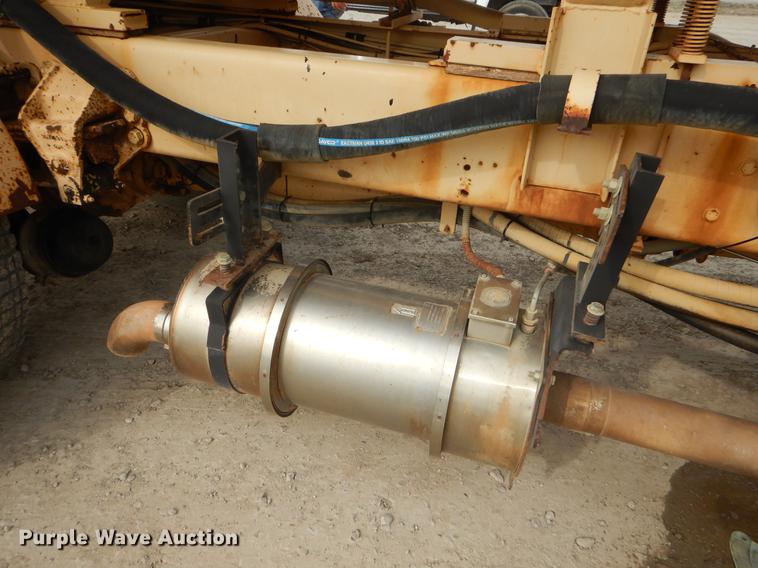 image for item EZ9972 1994 Ford F800 tank truck