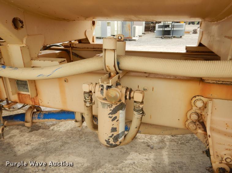 image for item EZ9972 1994 Ford F800 tank truck