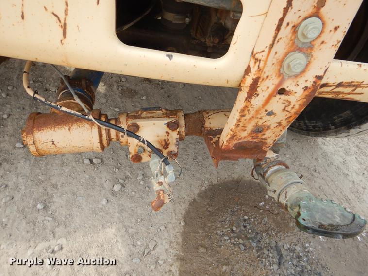 image for item EZ9972 1994 Ford F800 tank truck