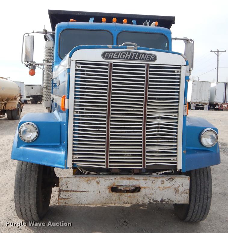 image for item EZ9979 1988 Freightliner FLC dump truck