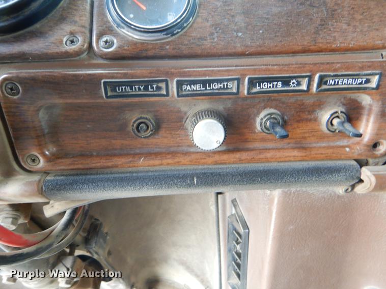 image for item EZ9979 1988 Freightliner FLC dump truck