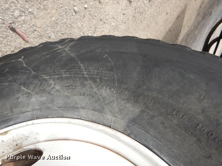 image for item EZ9979 1988 Freightliner FLC dump truck