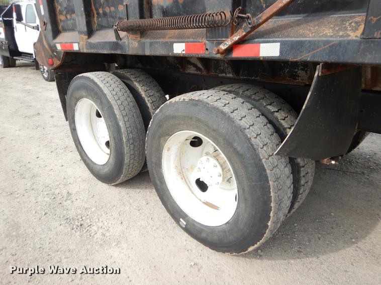 image for item EZ9979 1988 Freightliner FLC dump truck