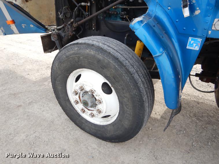 image for item EZ9979 1988 Freightliner FLC dump truck