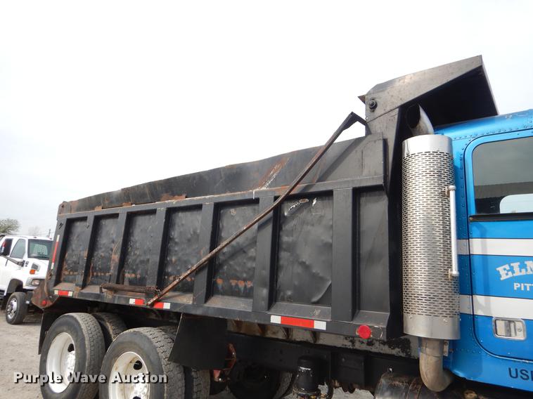 image for item EZ9979 1988 Freightliner FLC dump truck