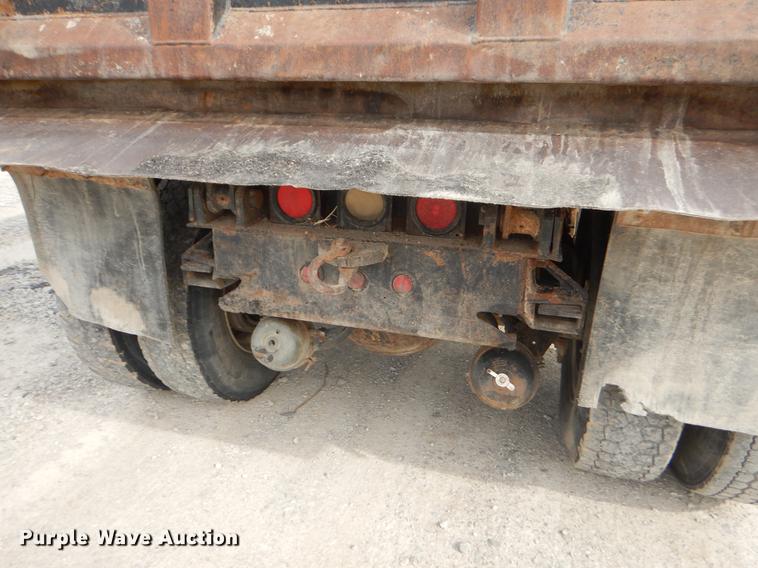 image for item EZ9979 1988 Freightliner FLC dump truck