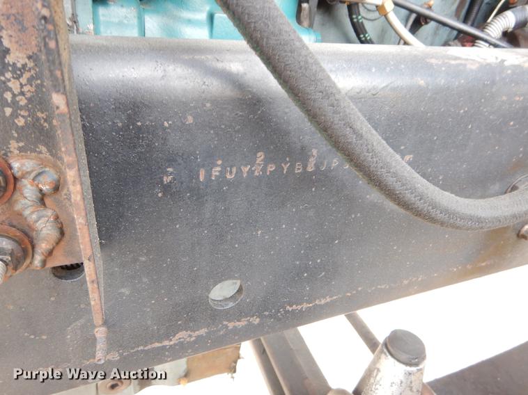 image for item EZ9979 1988 Freightliner FLC dump truck