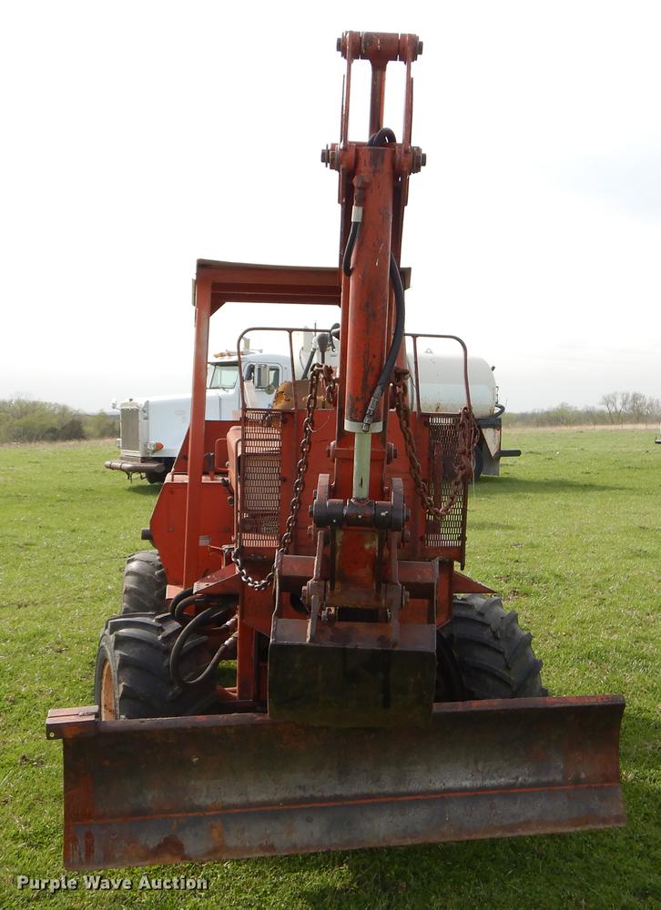 image for item EZ9986 1981 Ditch Witch 6510DD trencher