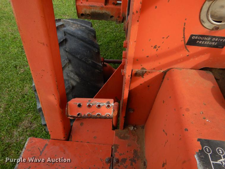 image for item EZ9986 1981 Ditch Witch 6510DD trencher