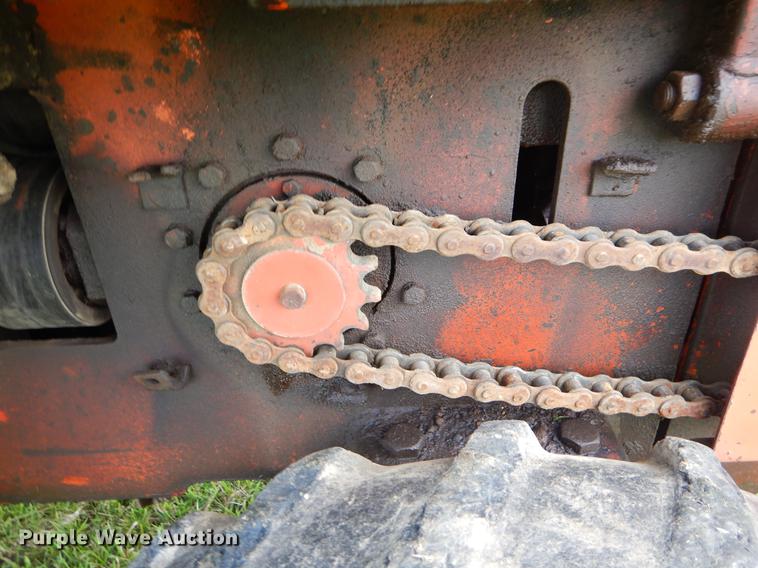 image for item EZ9986 1981 Ditch Witch 6510DD trencher