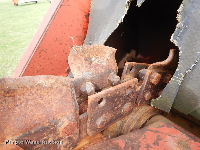 image for item EZ9986 1981 Ditch Witch 6510DD trencher