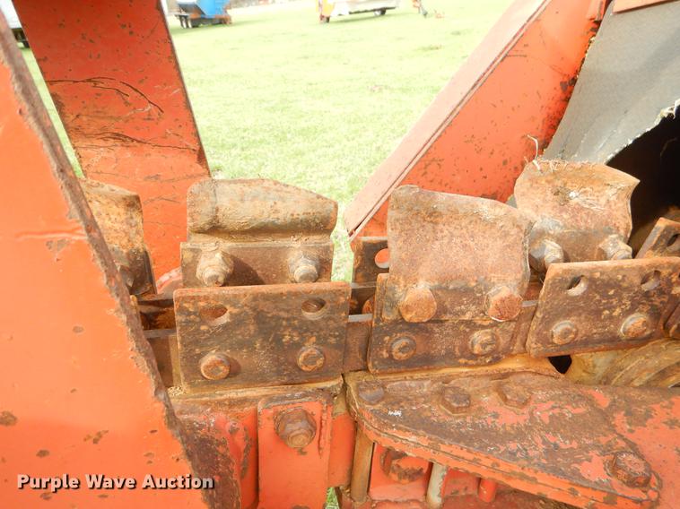 image for item EZ9986 1981 Ditch Witch 6510DD trencher