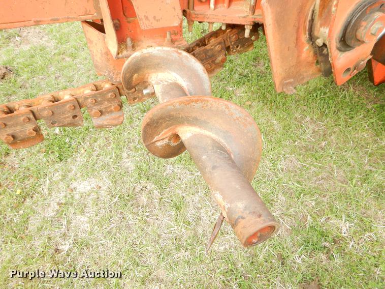 image for item EZ9986 1981 Ditch Witch 6510DD trencher