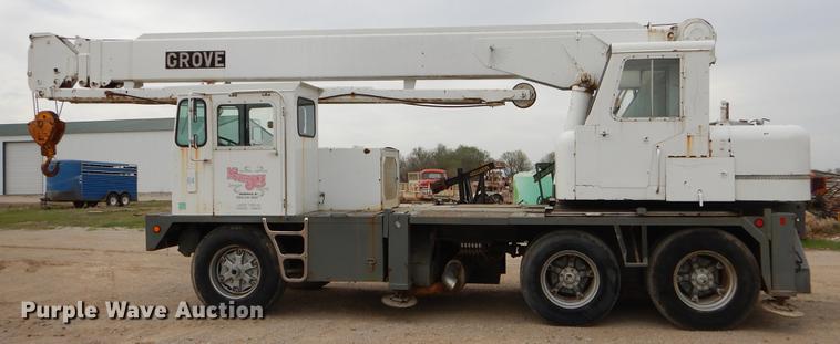 image for item EZ9991 Grove TM120S crane