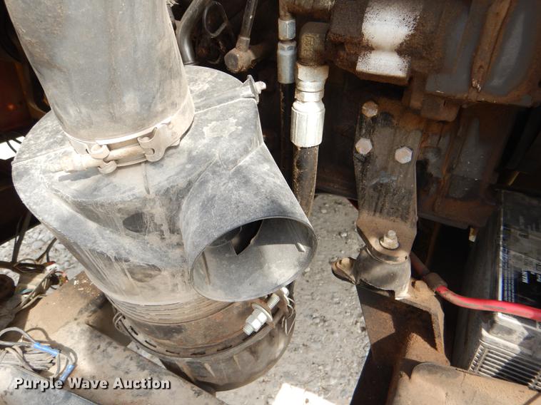 image for item FK9057 2005 Vermeer BC1000XL wood chipper