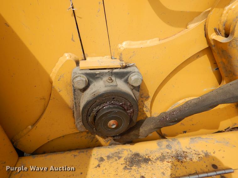 image for item FK9057 2005 Vermeer BC1000XL wood chipper