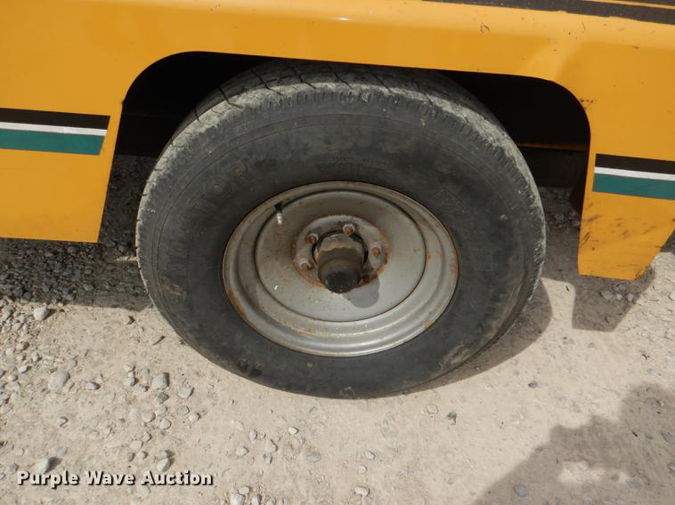 image for item FK9057 2005 Vermeer BC1000XL wood chipper