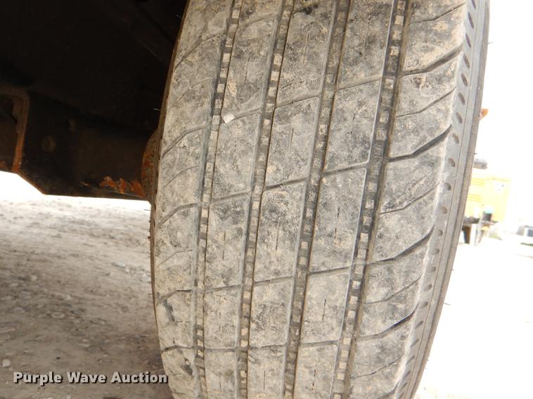 image for item FK9057 2005 Vermeer BC1000XL wood chipper