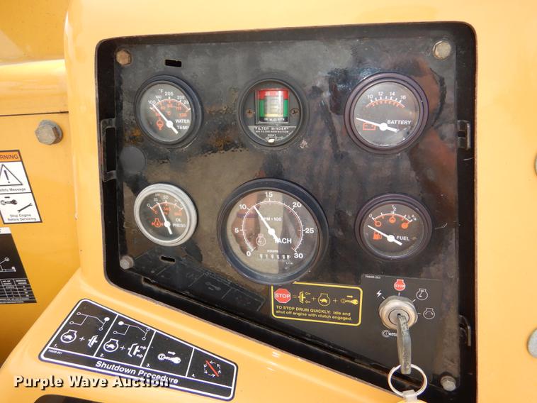 image for item FK9057 2005 Vermeer BC1000XL wood chipper