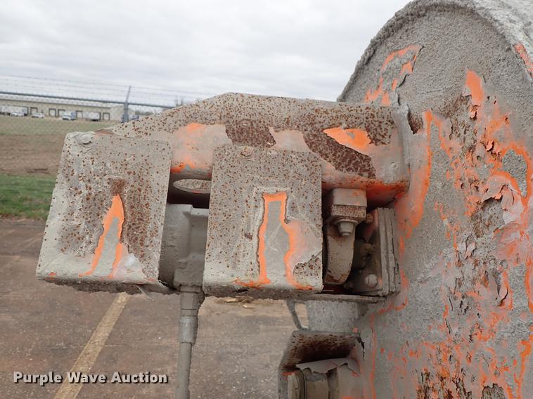 image for item FN9868 Mud Hog MH-12 concrete mixer