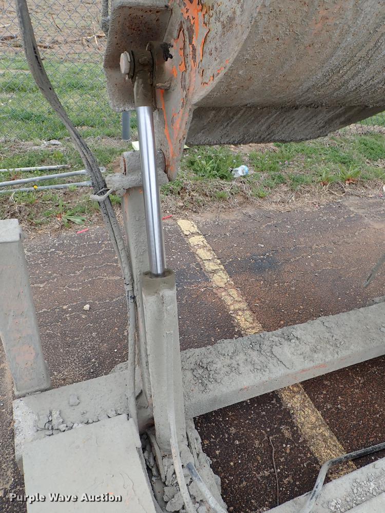 image for item FN9869 Mud Hog MH-20 concrete mixer