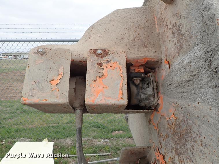 image for item FN9869 Mud Hog MH-20 concrete mixer