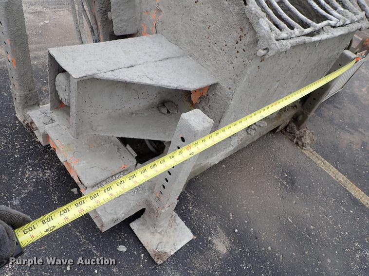 image for item FN9872 Mud Hog MH-20 concrete mixer