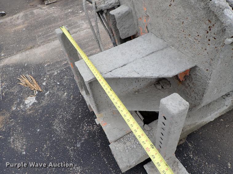 image for item FN9872 Mud Hog MH-20 concrete mixer