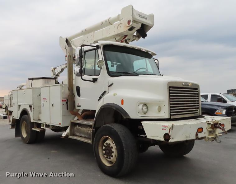 image for item L1478 2009 Freightliner Business Class M2 bucket truck