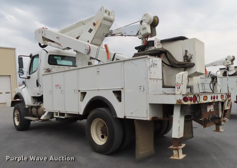 image for item L1478 2009 Freightliner Business Class M2 bucket truck