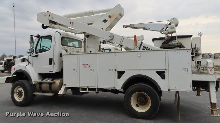 image for item L1478 2009 Freightliner Business Class M2 bucket truck