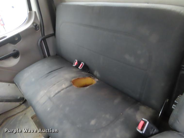 image for item L1478 2009 Freightliner Business Class M2 bucket truck