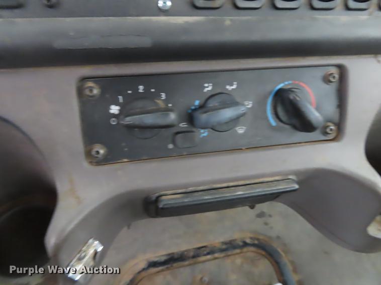 image for item L1478 2009 Freightliner Business Class M2 bucket truck