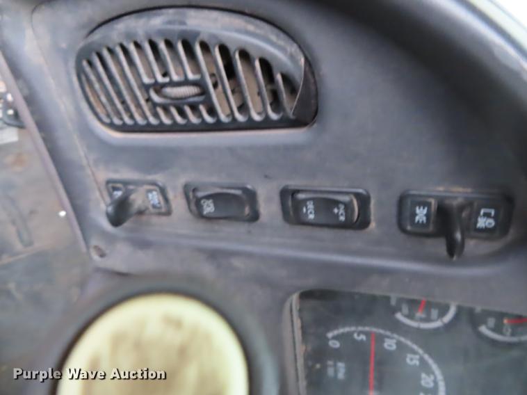 image for item L1478 2009 Freightliner Business Class M2 bucket truck