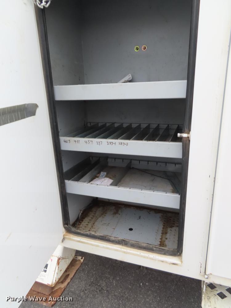 image for item L1478 2009 Freightliner Business Class M2 bucket truck