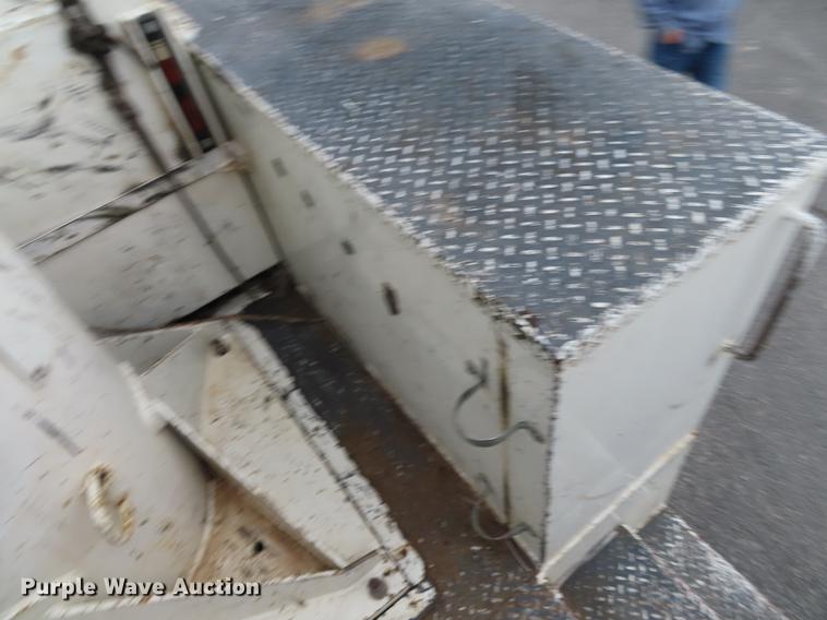 image for item L1478 2009 Freightliner Business Class M2 bucket truck