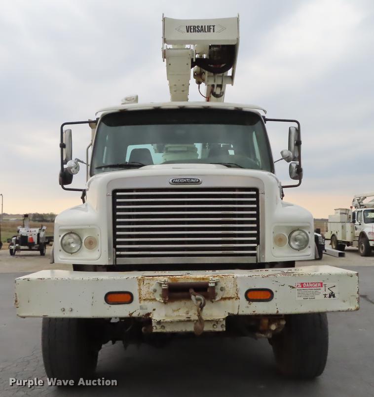 image for item L1479 2009 Freightliner Business Class M2 bucket truck