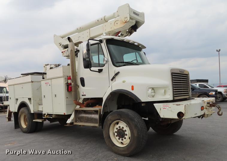 image for item L1479 2009 Freightliner Business Class M2 bucket truck