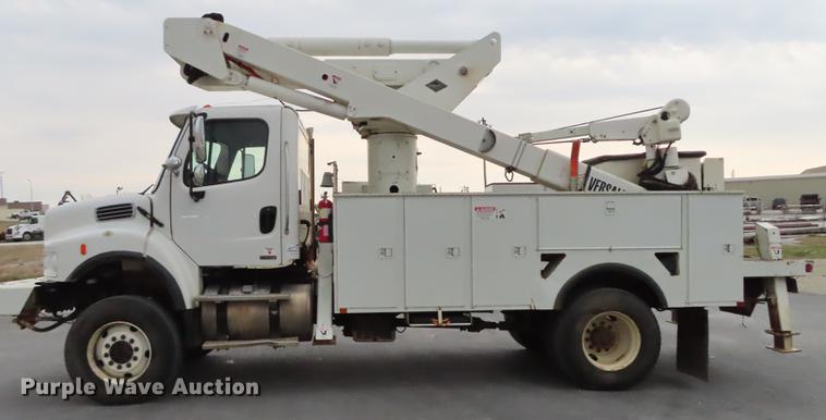 image for item L1479 2009 Freightliner Business Class M2 bucket truck