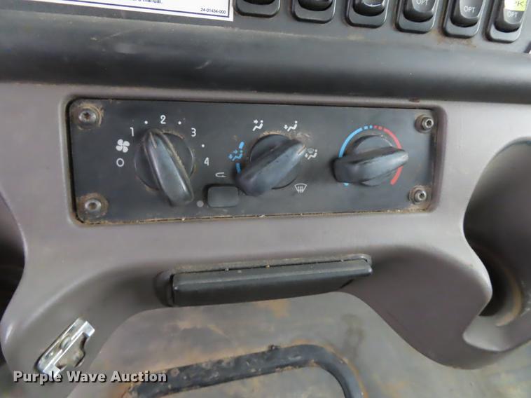 image for item L1479 2009 Freightliner Business Class M2 bucket truck